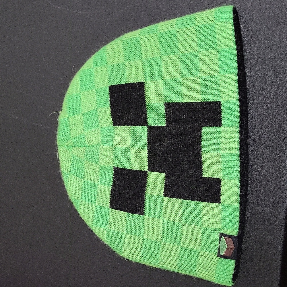 J!NX Minecraft Green Creeper Winter Hat